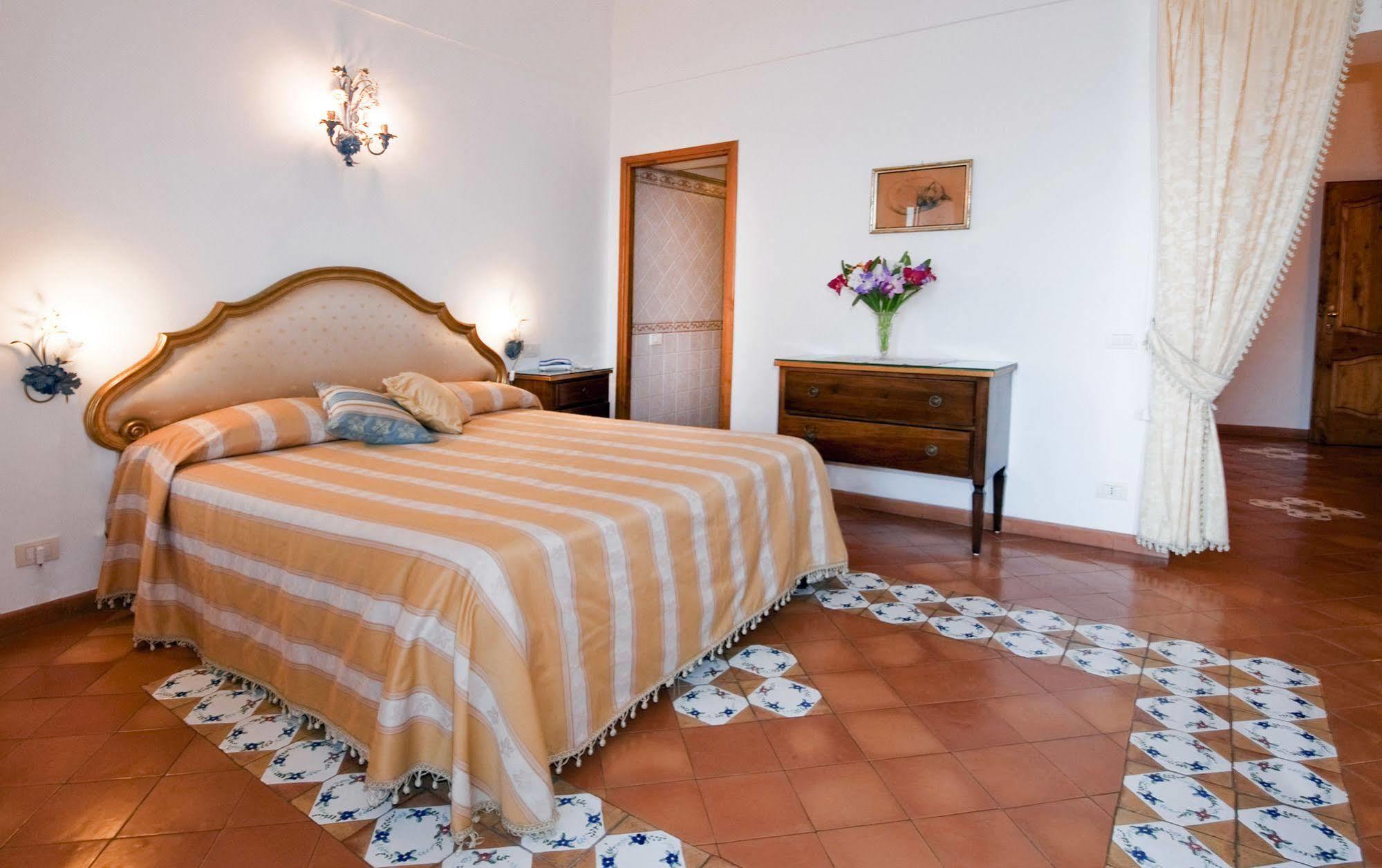 La Rosa Dei Venti Aparthotel Позитано Екстериор снимка