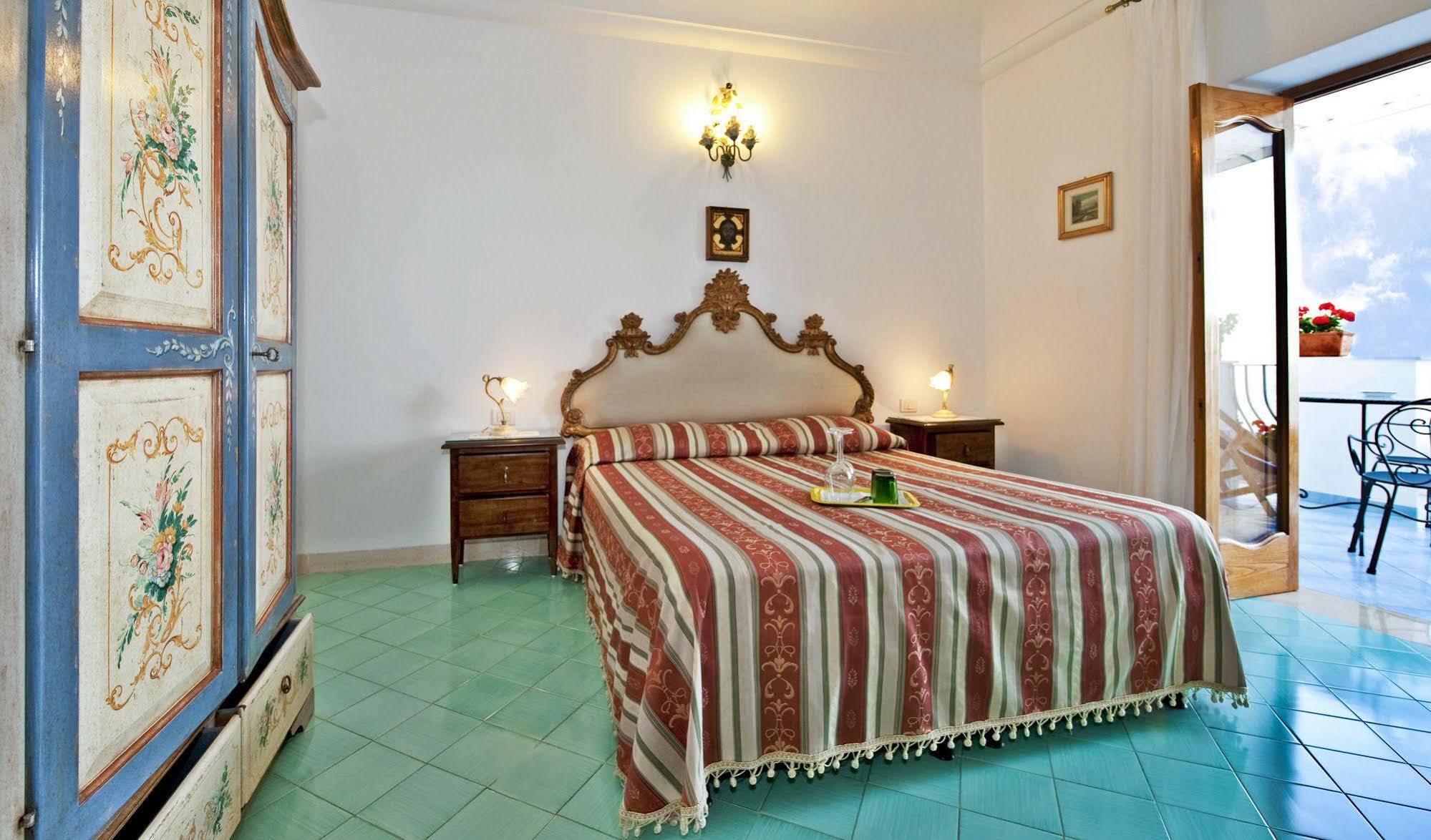 La Rosa Dei Venti Aparthotel Позитано Екстериор снимка